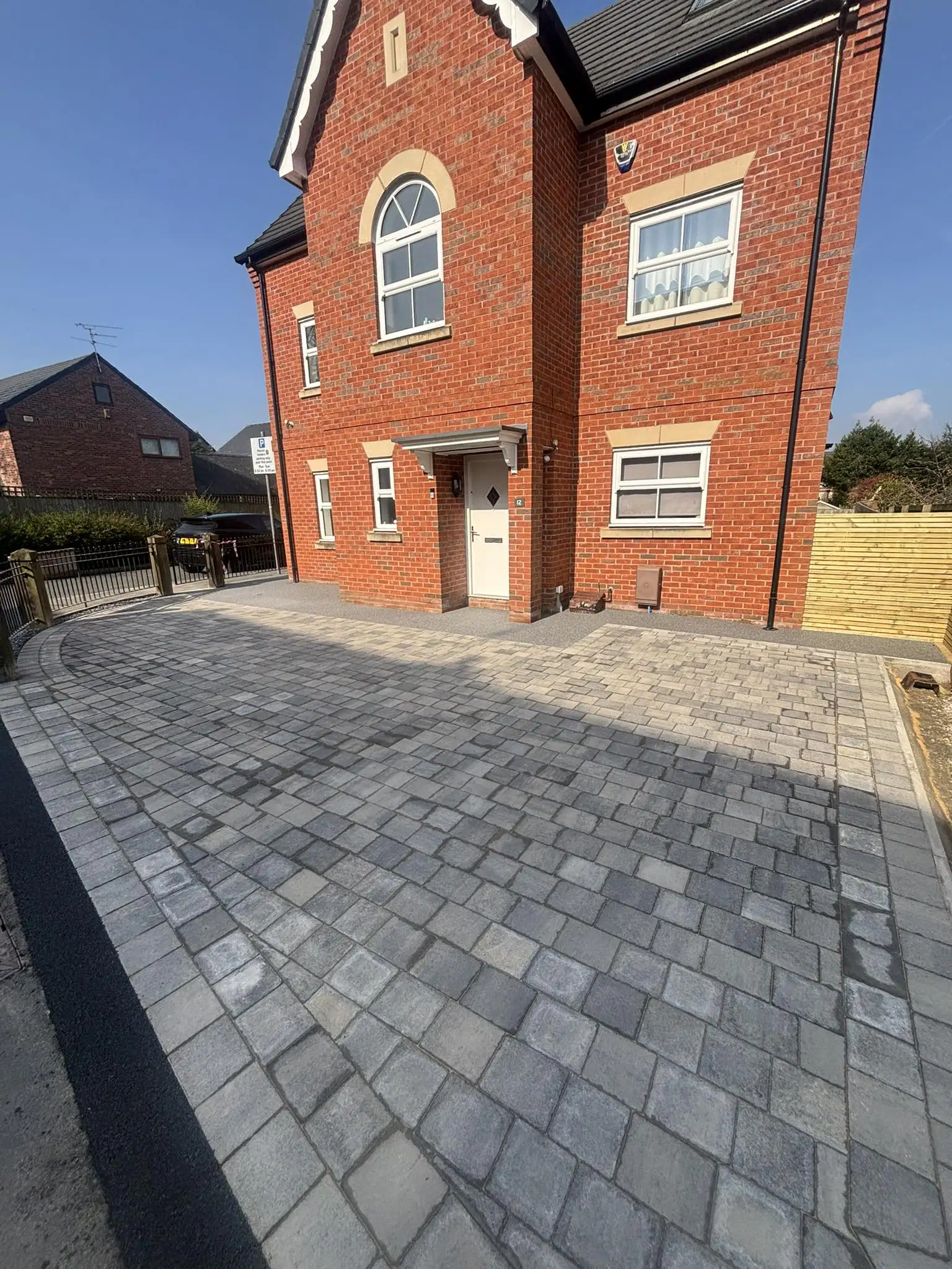 Block Paving vs. Tarmac: Which is Best for Your Manchester Driveway?